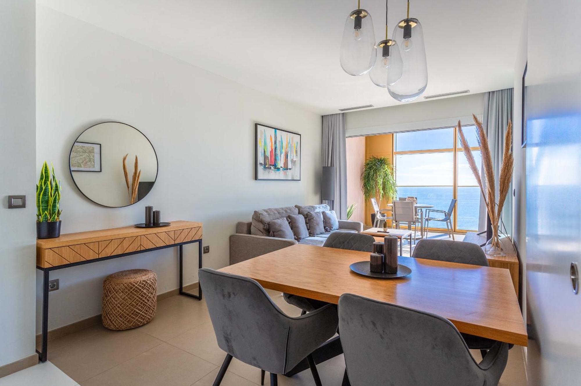 Apartment Intempo By Holuxe -184- 18th Floor