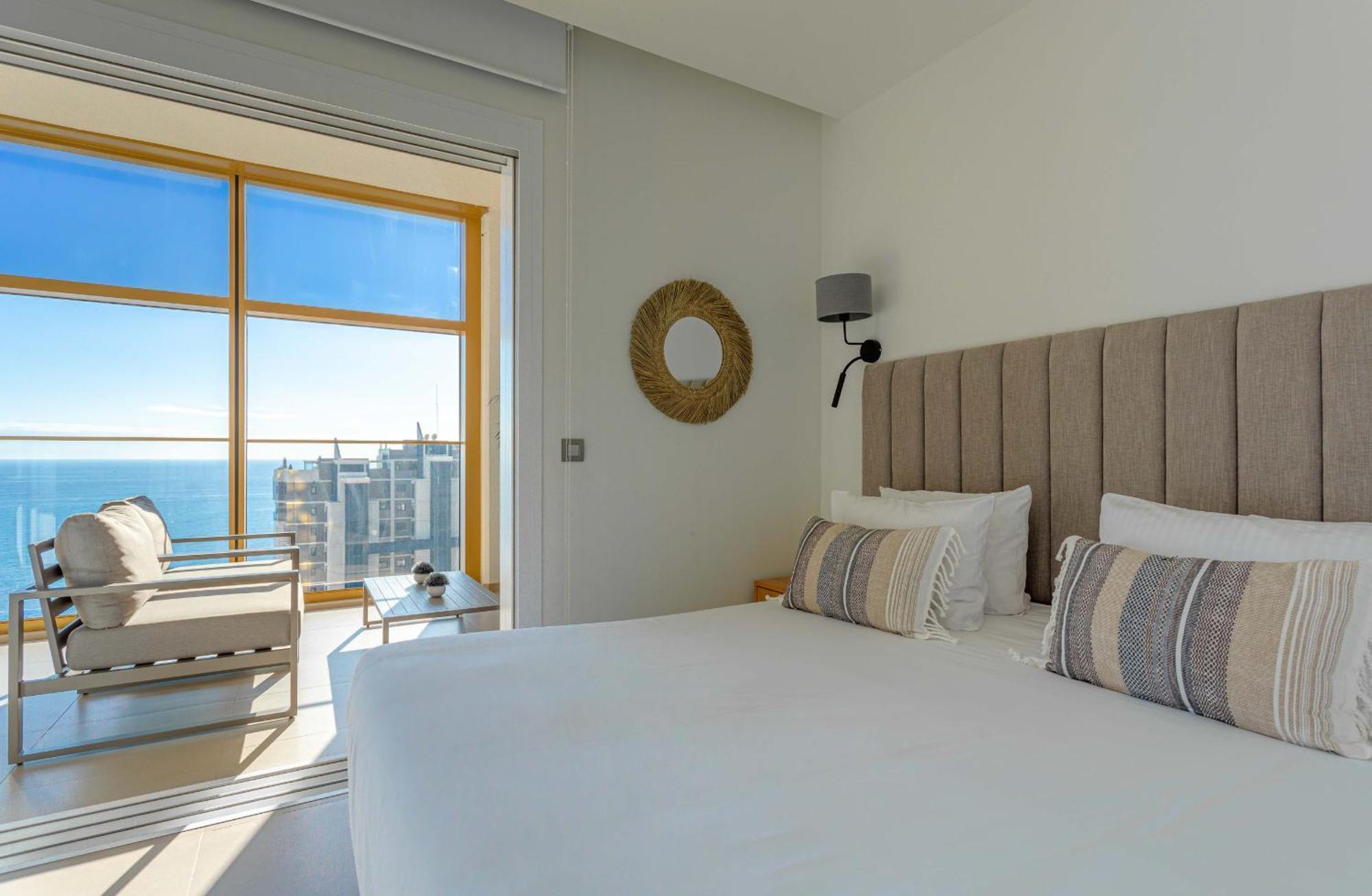 Intempo By Holuxe -184- 18th Floor Apartment *